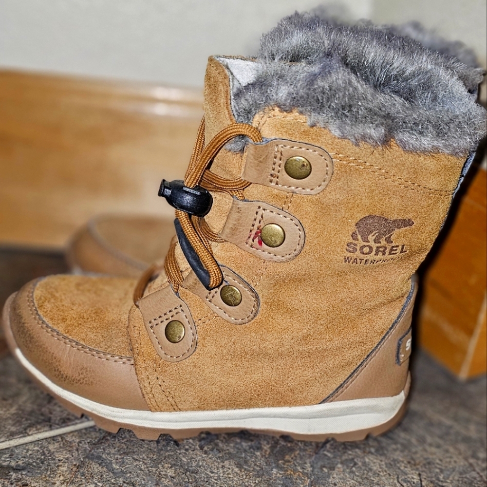 Girls sorel